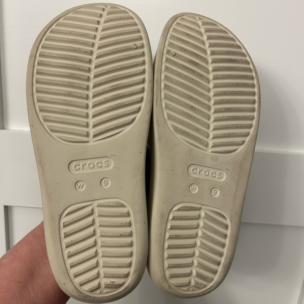 Crocs Getaway Platform Gold Glitter H-Strap Sandals Size 9 - Picture 10 of 11